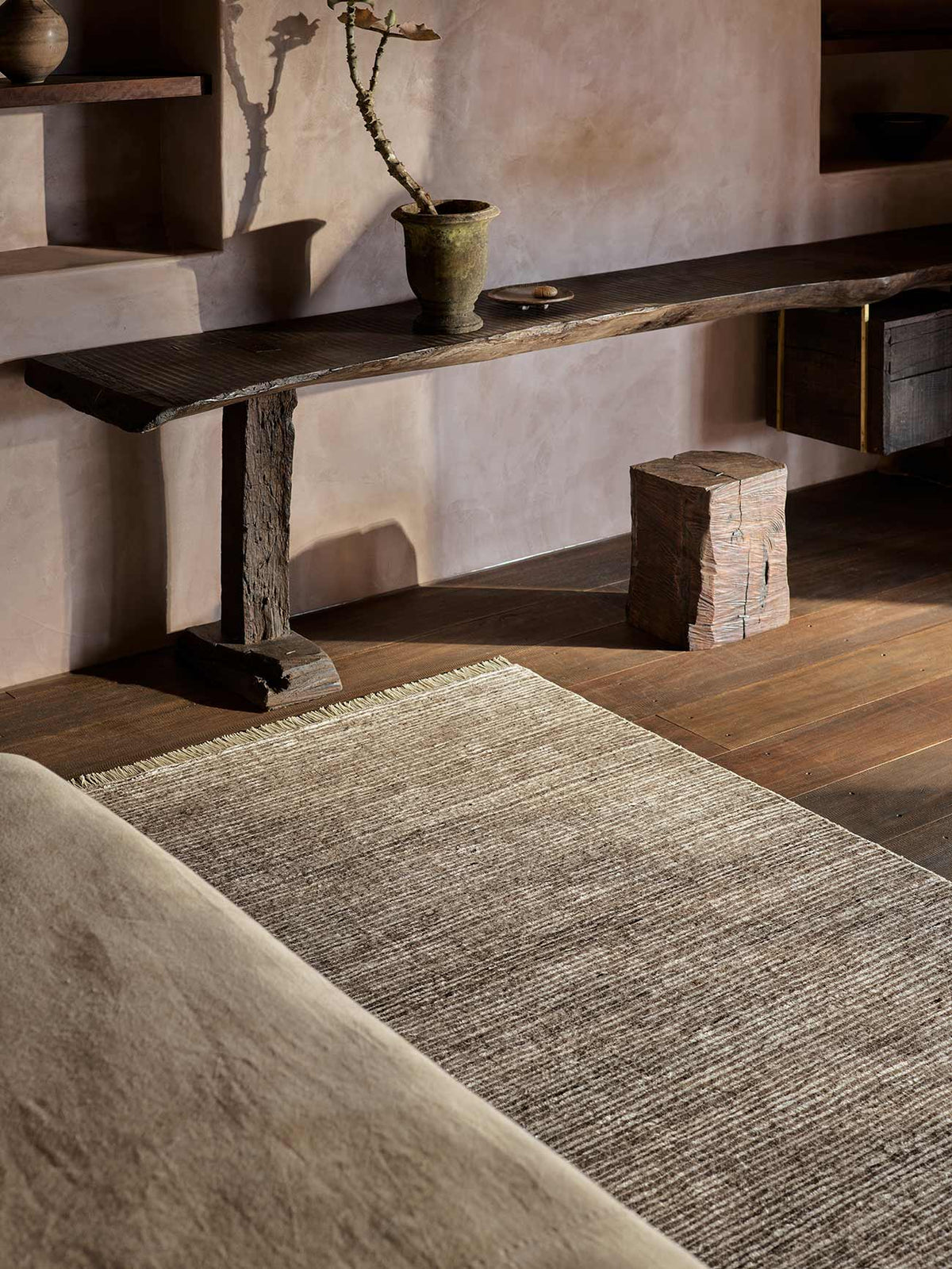 Armadillo Genoa Rug in Sandalwood